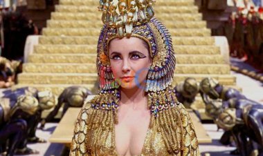 इस खूबसूरत दिखने वाली राजकुमारी ने 700 गधों के दूध में नहाया और चेहरे पर लगाया मगरमच्छ का मल, उसकी मौत आज भी एक रहस्य है।